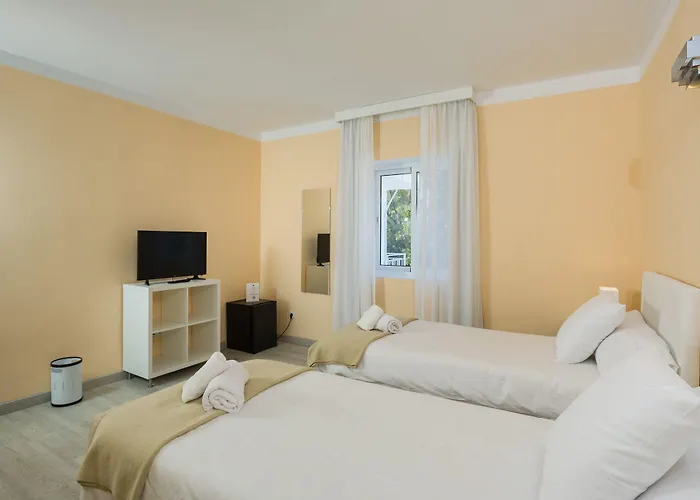 Casa Dalia בית הארחה 3*